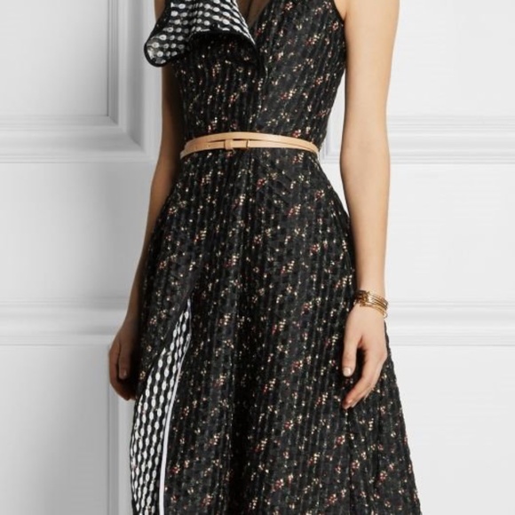 I Looking For This Dress By Victoria Beckham Sleeveless Floral Dress - Picture 2 of 5